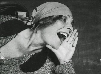 Ліля Брік. Фото для рекламного плакату. 1925 р.